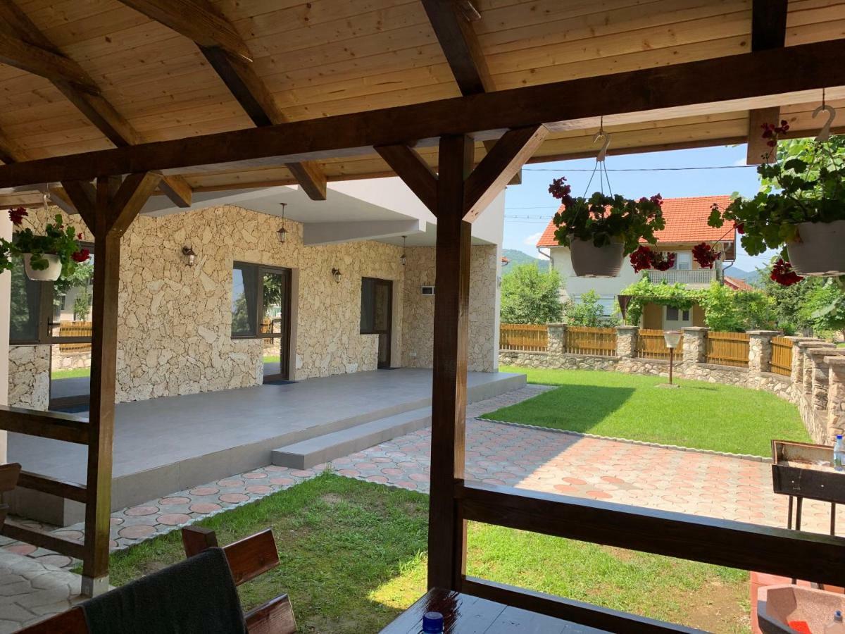 Casa Roka Apartman Ieşelniţa Kültér fotó