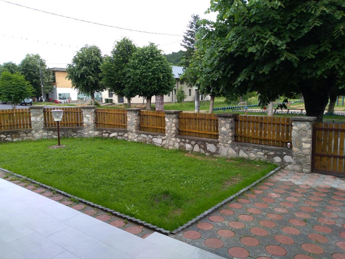 Casa Roka Apartman Ieşelniţa Kültér fotó